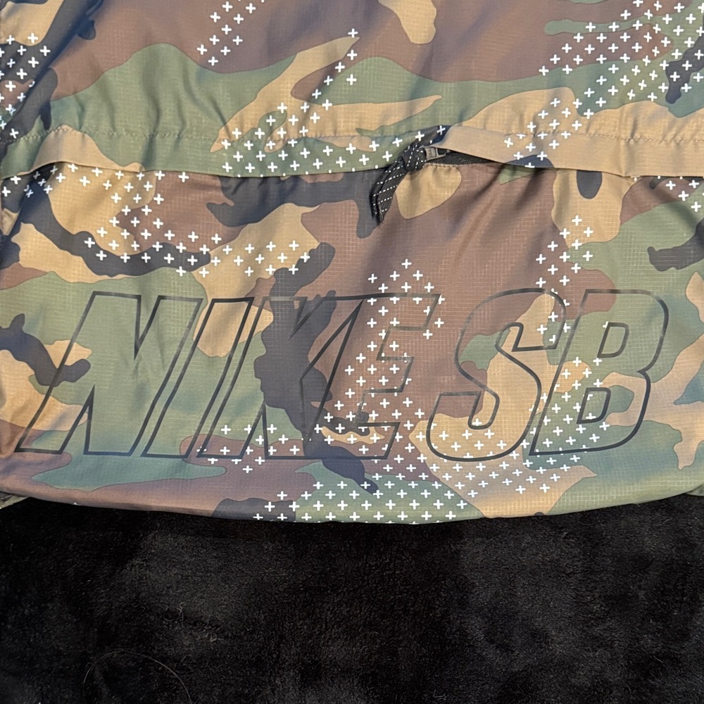 Nike SB Camo Hooded Jacket - Green/Brown/Black Windbreaker - Picture 5 of 5